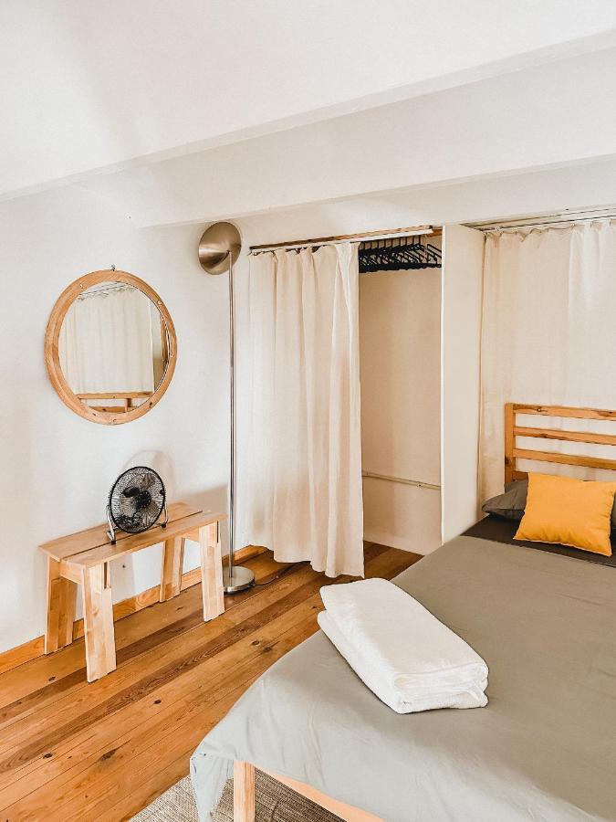 Habitacion Privada, Casa Compartida Con Pareja Private Room, Shared House With A Couple 巴塞罗那 外观 照片