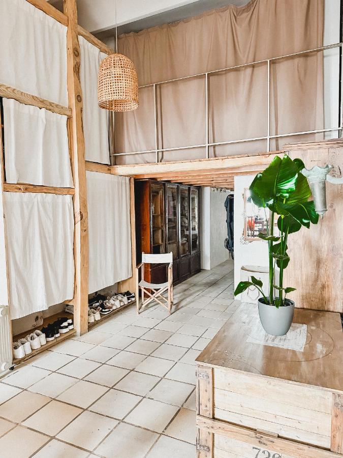 Habitacion Privada, Casa Compartida Con Pareja Private Room, Shared House With A Couple 巴塞罗那 外观 照片