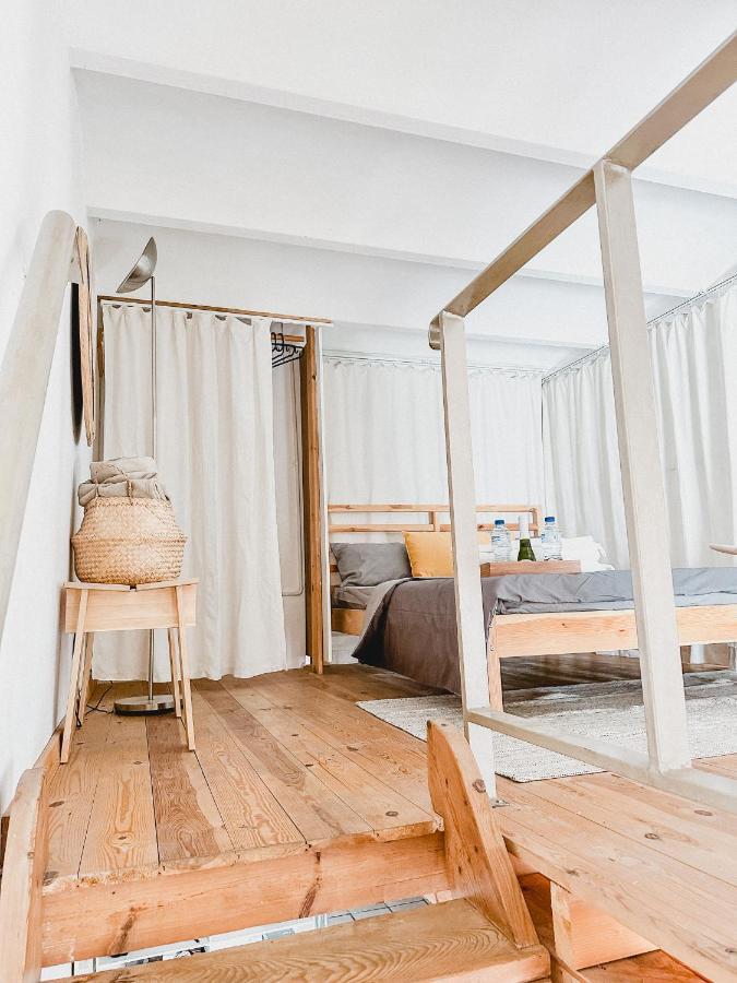 Habitacion Privada, Casa Compartida Con Pareja Private Room, Shared House With A Couple 巴塞罗那 外观 照片
